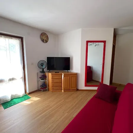 Conveniente, Tranquilla Con Parcheggio Belluno