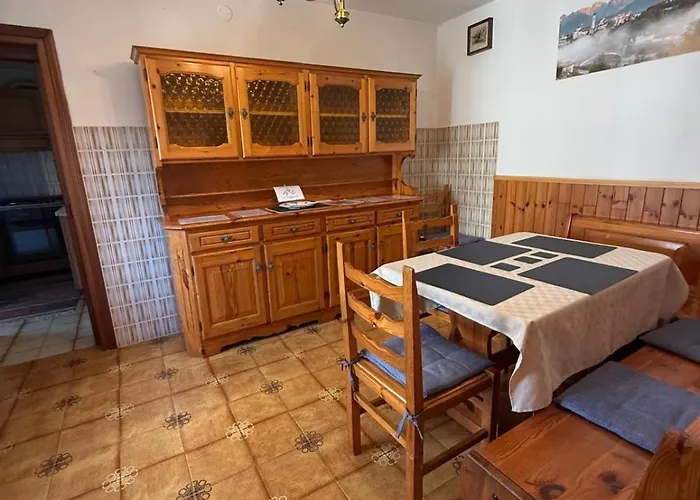 Conveniente, Tranquilla Con Parcheggio *