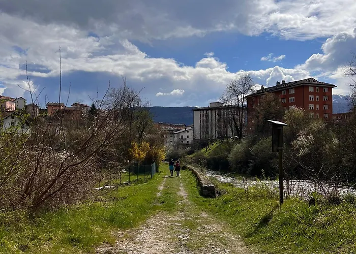 Semesterbostad Conveniente, Tranquilla Con Parcheggio *
