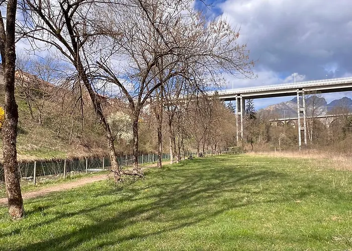 Semesterbostad Conveniente, Tranquilla Con Parcheggio *