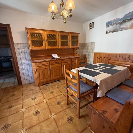 Conveniente, Tranquilla Con Parcheggio *