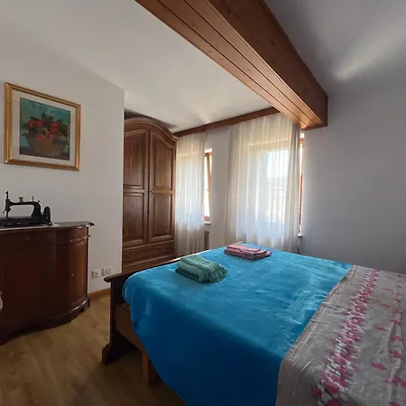Conveniente, Tranquilla Con Parcheggio Μπελούνο