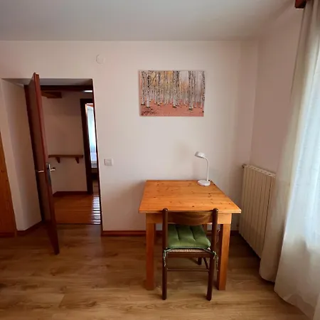 Conveniente, Tranquilla Con Parcheggio 펜션