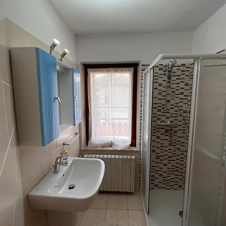Conveniente, Tranquilla Con Parcheggio Σπίτι διακοπών