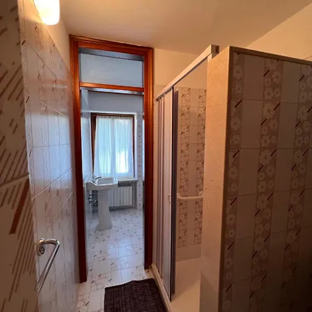 Conveniente, Tranquilla Con Parcheggio Ferienhaus Belluno